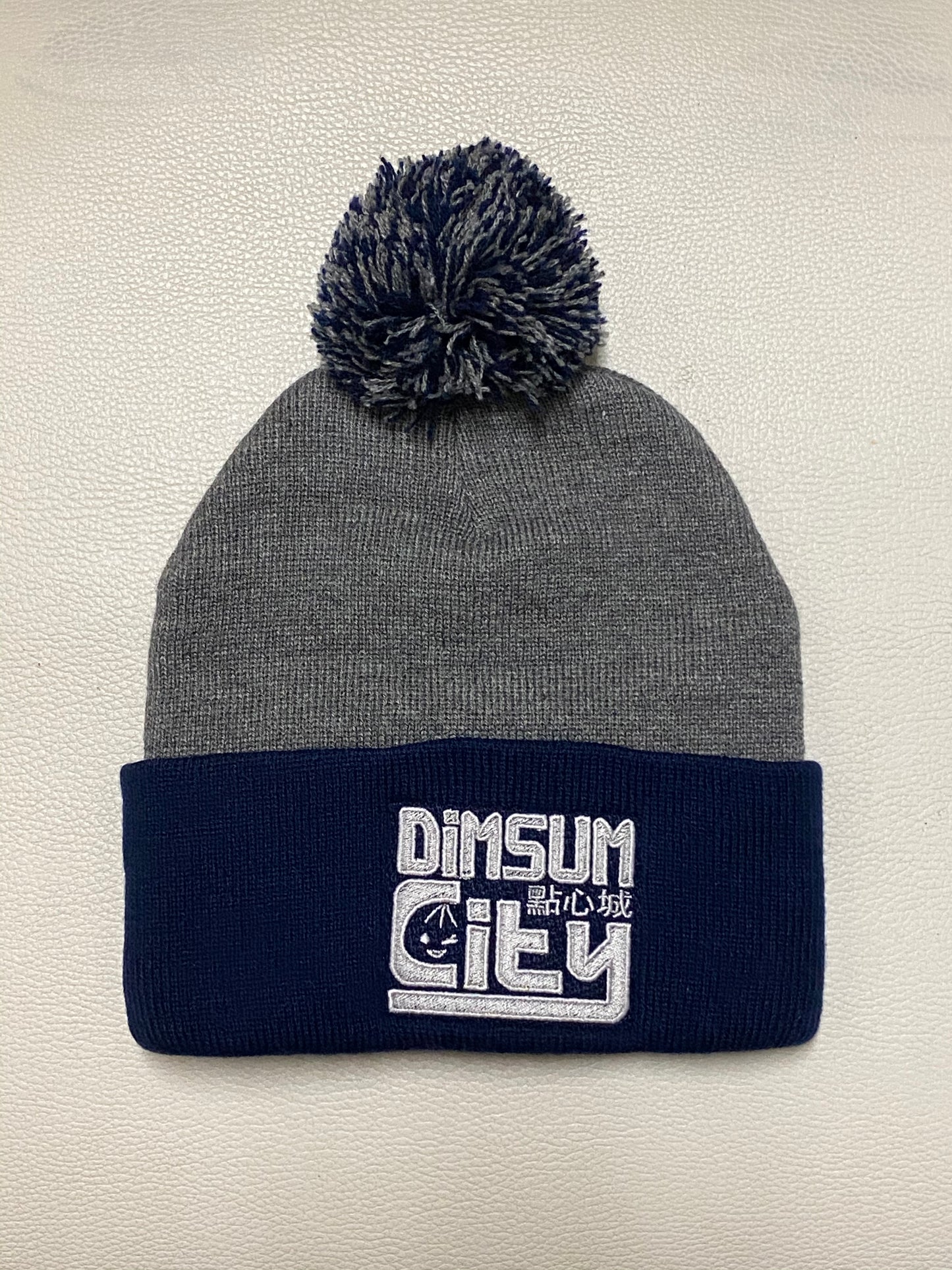 DSC Pom Pom Toque